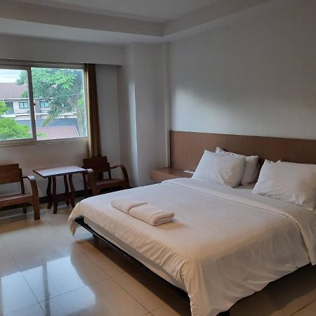 Hotel The Square Rayong Esterno foto
