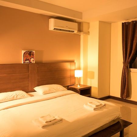 Hotel The Square Rayong Esterno foto