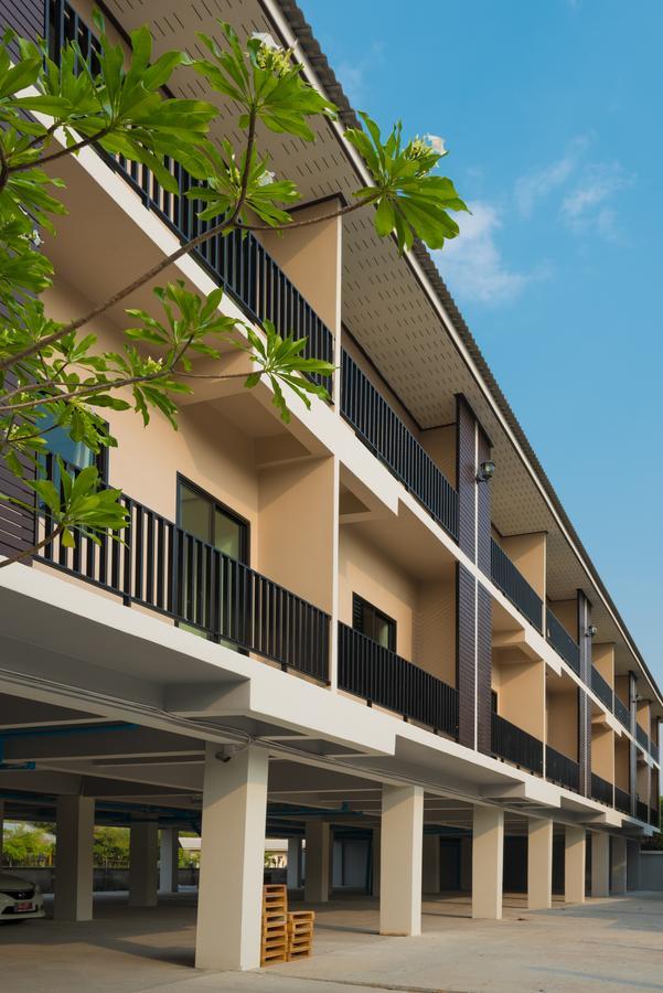 Hotel The Square Rayong Esterno foto